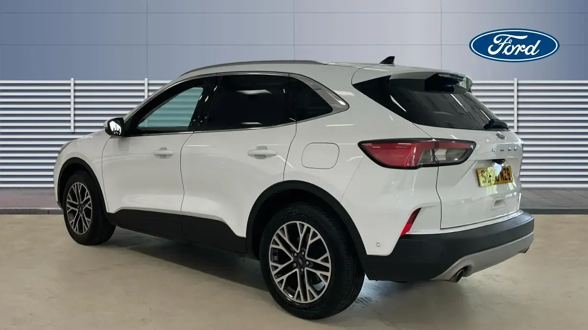 Used Ford Kuga Titanium 150 HP (110 kW) 2020 White SUV