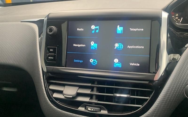 Used Peugeot 2008 Allure Premium 131 HP (96 kW) 2019 Grey SUV