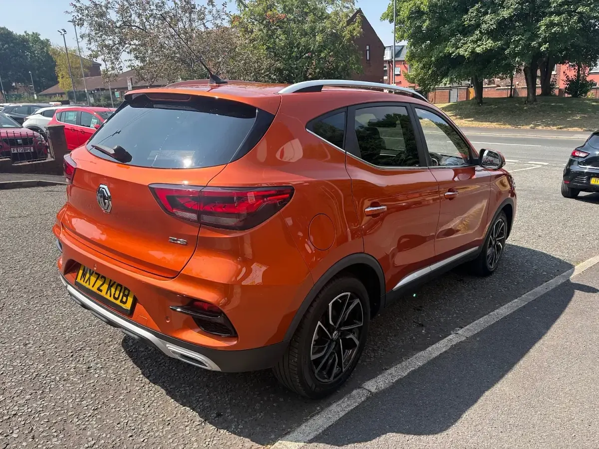 Used MG ZS Exclusive 106 HP (77 kW) 2023 Orange SUV