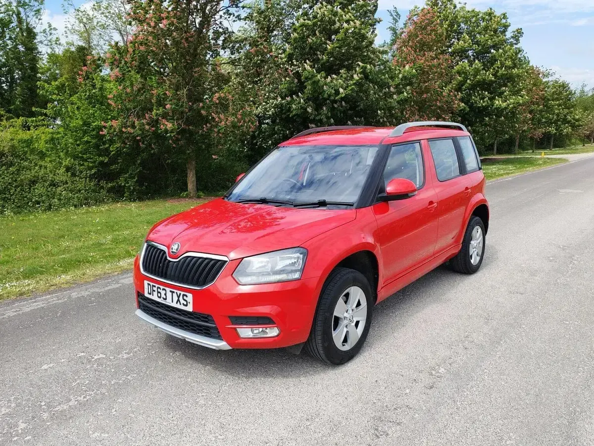 Used Skoda Yeti 110 HP (80 kW) 2014 Red SUV