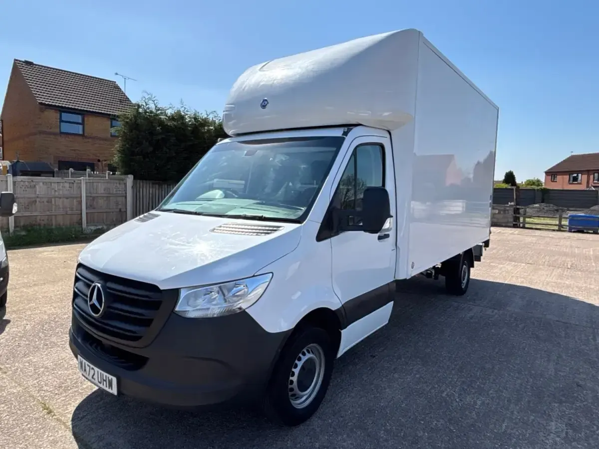 Usado Mercedes Sprinter Progressive 2023 Branco Van