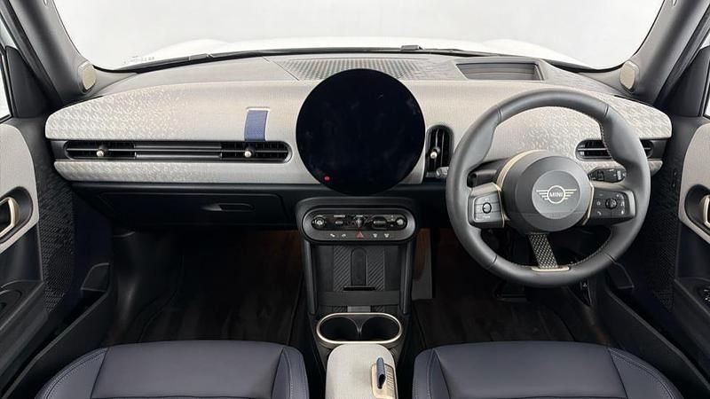 Used Mini Cooper S Hatch 201 HP (147 kW) 2025 White Hatchback