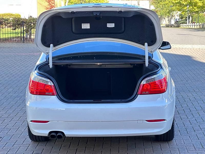 Used BMW 525 Comfort Edition 2019 White Sedan