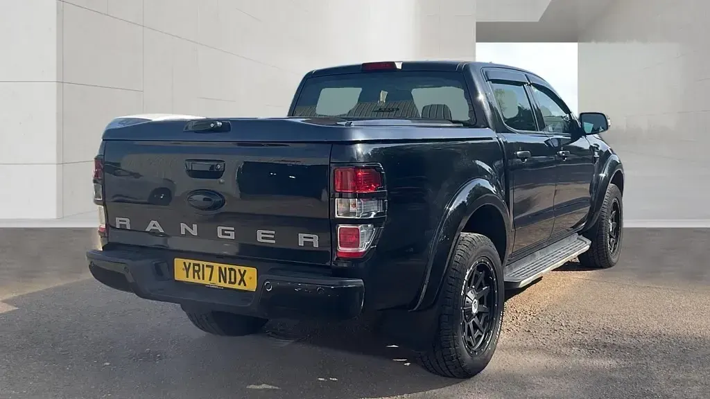 Used Ford Ranger Limited 160 HP (117 kW) 2017 Black Pickup