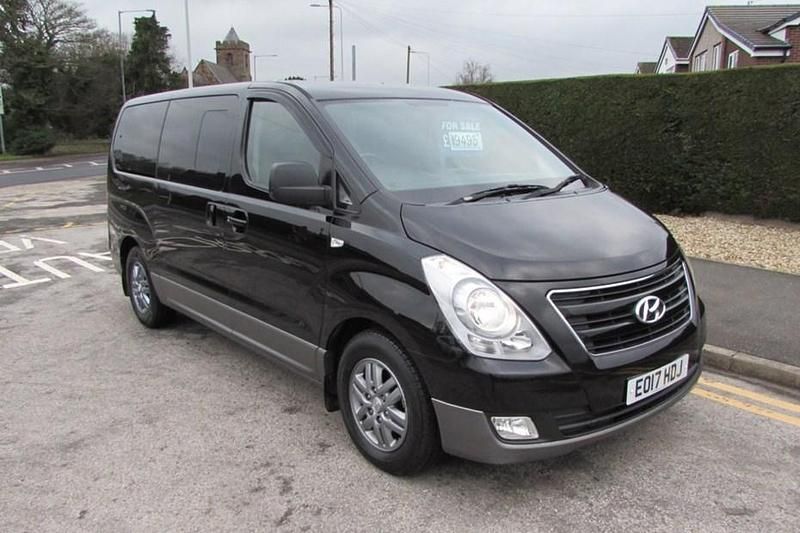 Black Used 2017 Hyundai I800 SE MPV | £9,495 (Good price) - Image 1/1