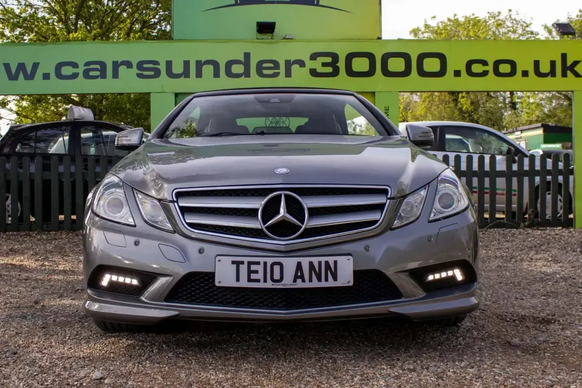 Usado Mercedes E250 2011 Prateado Cabrios