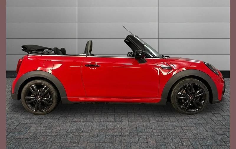 Used Mini Cooper Cabriolet Sport 134 HP (98 kW) 2022 Red Cabriolet