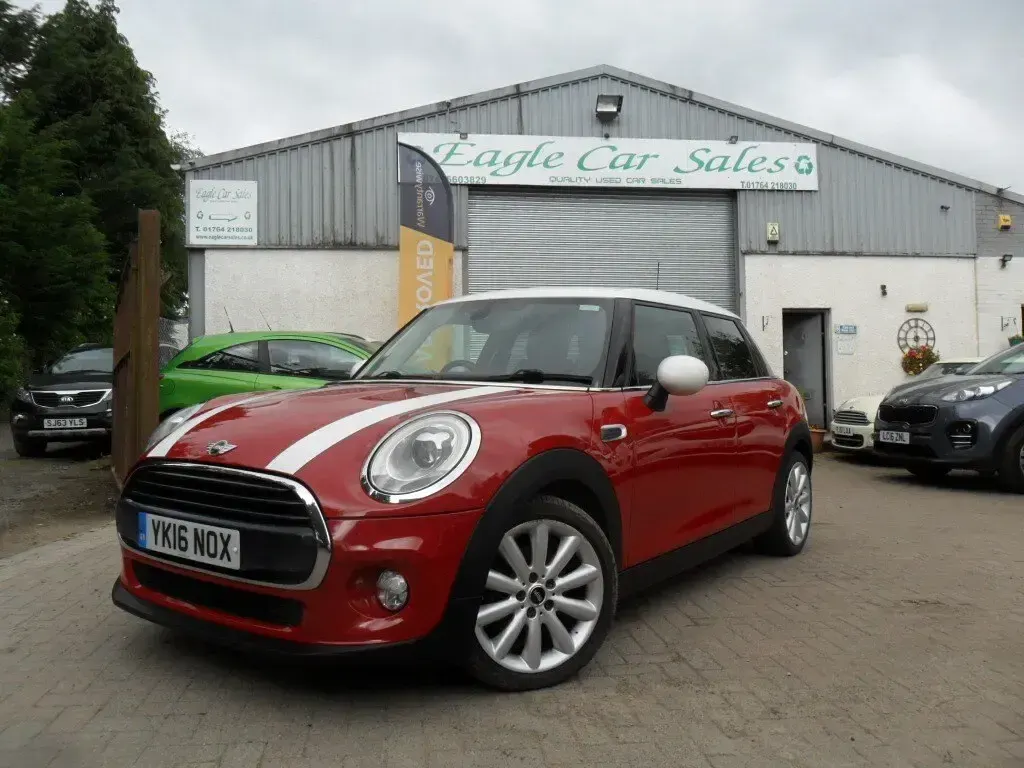 Used Mini Cooper D Hatch 116 HP (85 kW) 2016 Red Hatchback