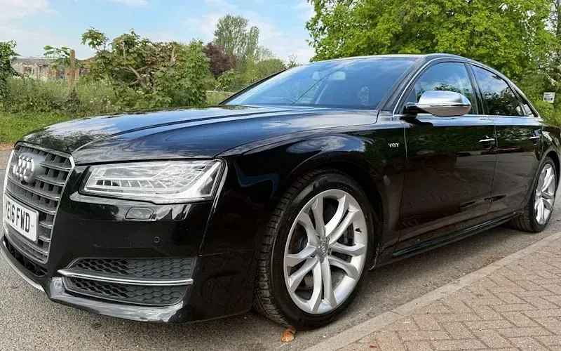 Usado Audi S8 Design 571 CV (419 kW) 2022 Berlina