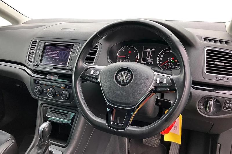 Usado VW Sharan SEL 150 HP (110 kW) 2019 Preto Monovolume