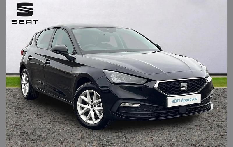 Used Seat Leon SE 113 HP (83 kW) 2025 Black Hatchback