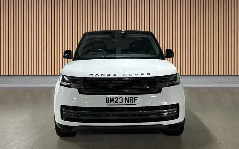 Used Land Rover Range Rover HSE 441 HP (324 kW) 2023 White SUV