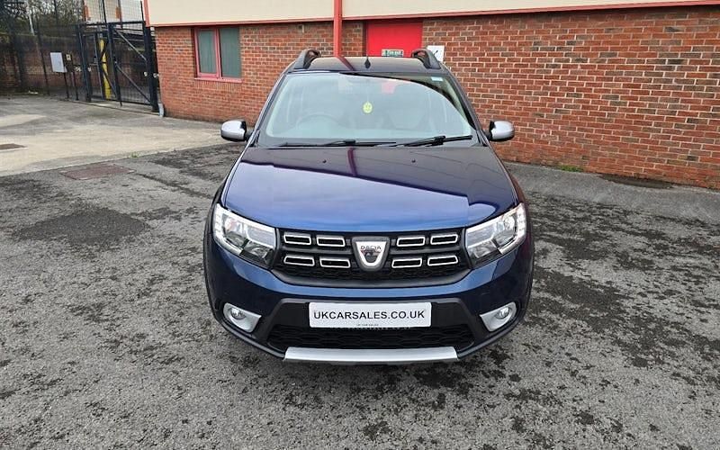 Used Dacia Sandero Lauréate 90 HP (66 kW) 2017 Blue Hatchback