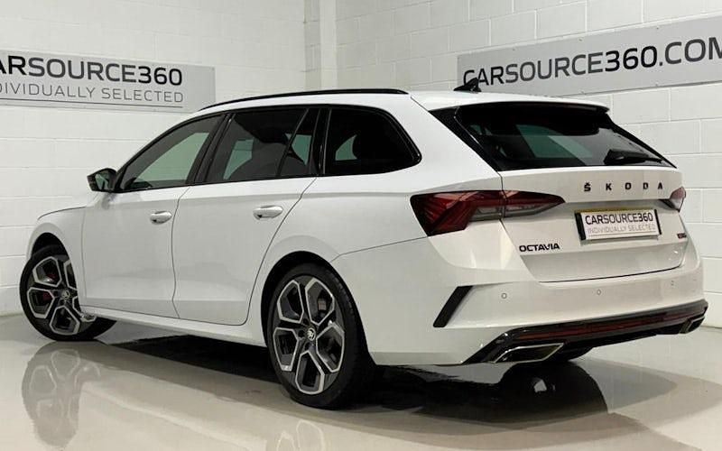Used Skoda Octavia vRS 200 HP (147 kW) 2023 Estate