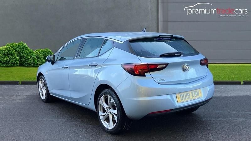 Used Vauxhall Astra SRi 150 HP (110 kW) 2019 Silver Hatchback