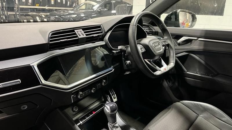 Used Audi Q3 Black Edition 150 HP (110 kW) 2023 Grey SUV