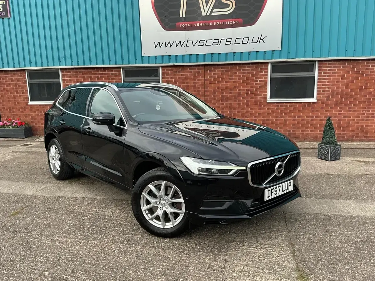 Used Volvo XC60 Momentum 190 HP (139 kW) 2017 Black SUV