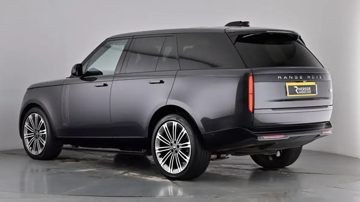 Used Land Rover Range Rover Autobiography 300 HP (220 kW) 2022 Carpathian grey SUV