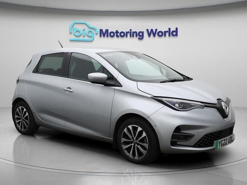 Grey Used 2022 Renault Rapid GT Hatchback | £10,200 (Fair price) - Image 1/4