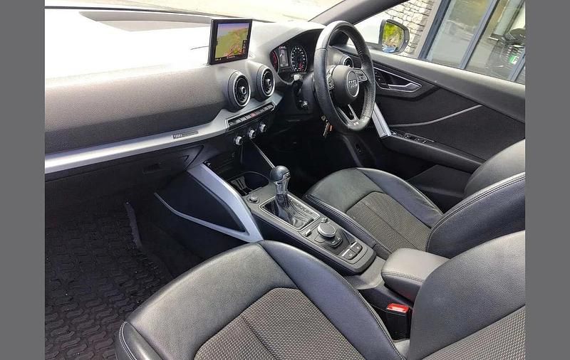 Used Audi Q2 S-Line 147 HP (108 kW) 2019 White SUV