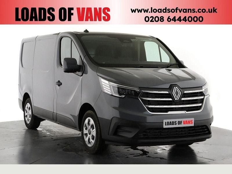 Solid urban grey Used 2024 Renault Trafic MPV | £23,990 (Good price) - Image 1/4
