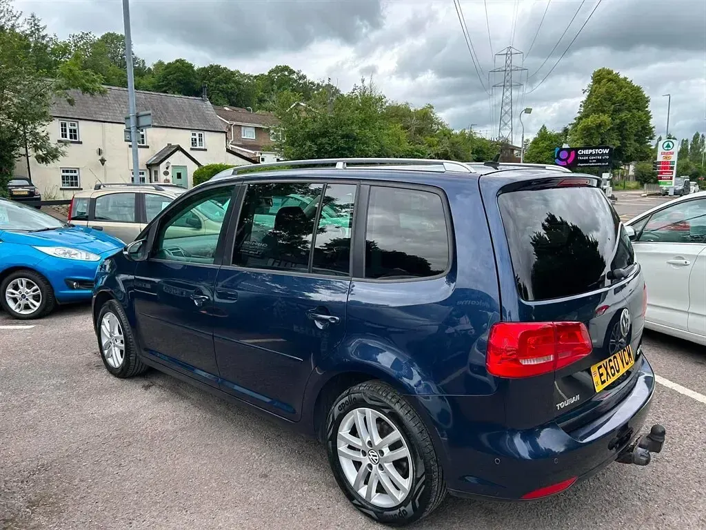Used VW Touran SE 140 HP (102 kW) 2010 Blue MPV