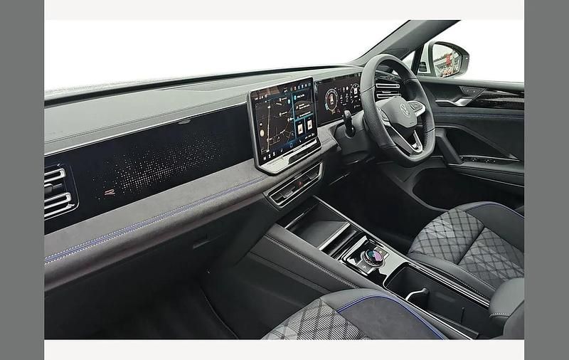 Used VW Tiguan R-line 150 HP (110 kW) 2026 White SUV