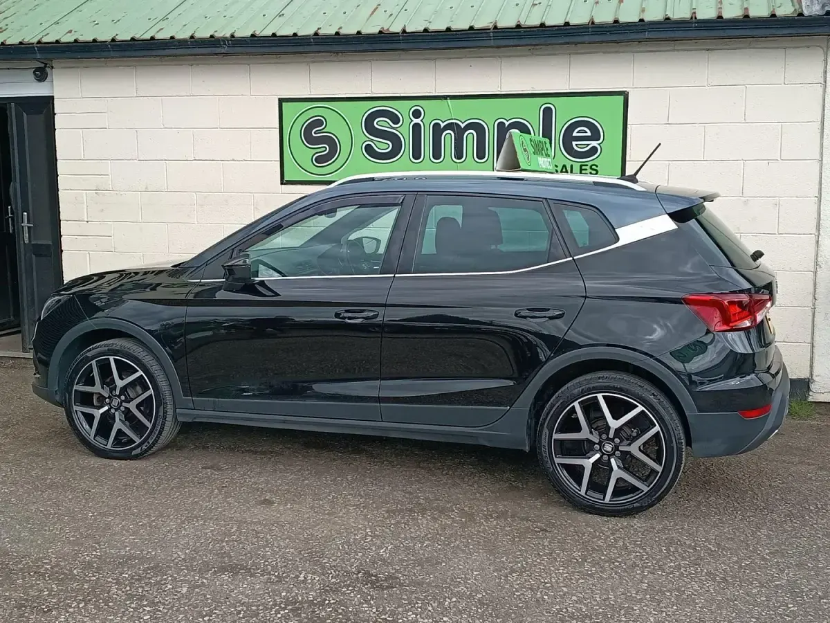 Usado Seat Arona FR Sport 150 CV (110 kW) 2019 Negro SUV