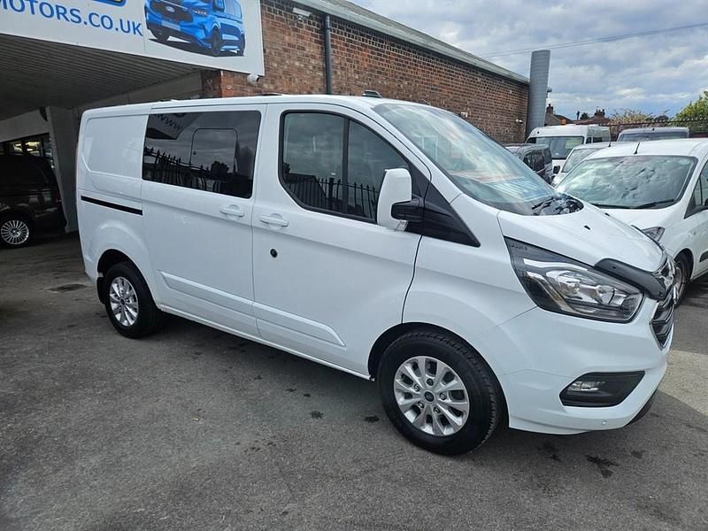 Used Ford Transit Custom Limited 185 HP (136 kW) 2021 White Van
