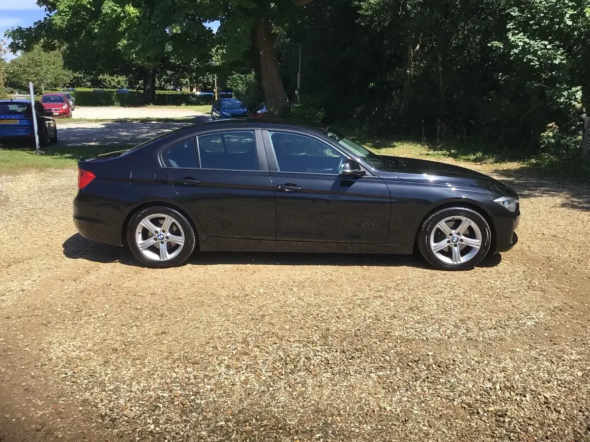 Used BMW 320 Comfort Edition 184 HP (135 kW) 2012 Black Sedan