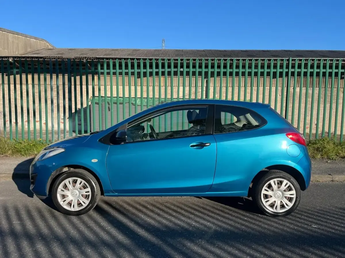 Used Mazda 2 2010 Blue Hatchback