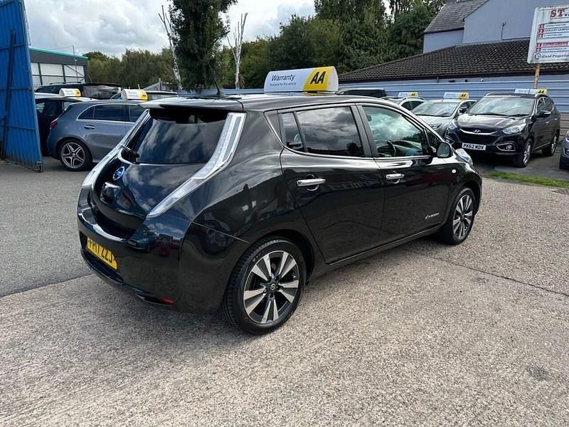 Used Nissan Leaf Tekna 80 kW (109 HP) 2017 Black Hatchback