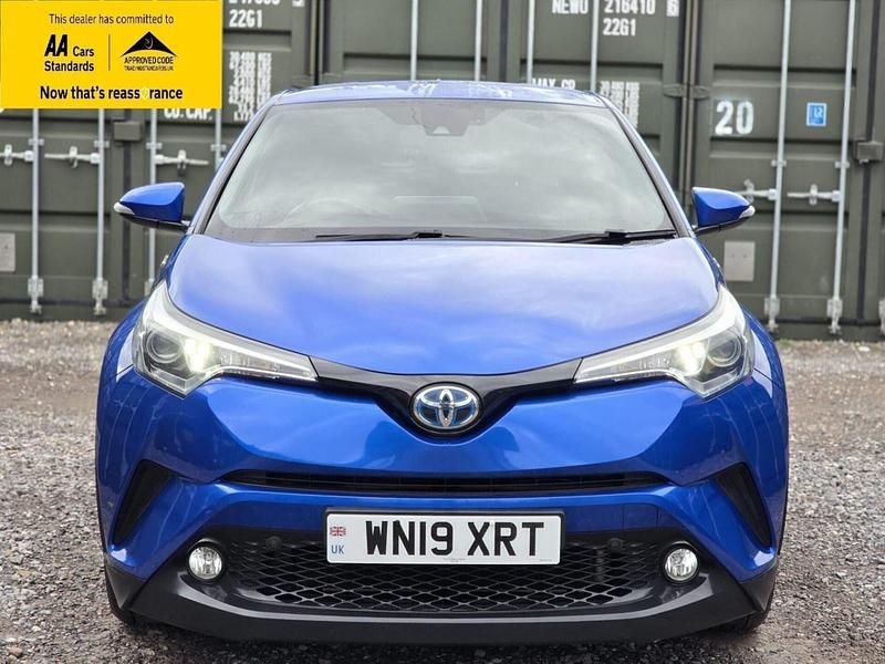 Used Toyota C-HR Design 122 HP (89 kW) 2019 Blue SUV