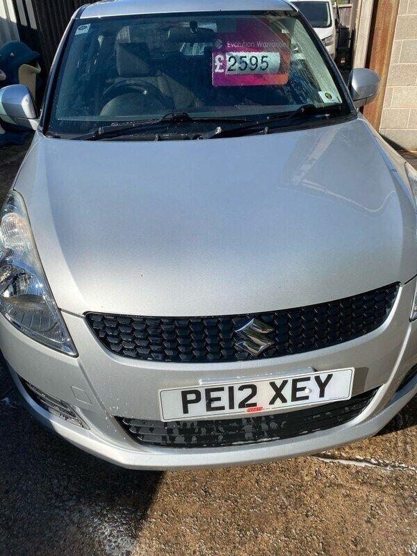 Silver Used 2012 Suzuki Swift SZ3 Hatchback | £2,595 (Good price) - Image 1/4
