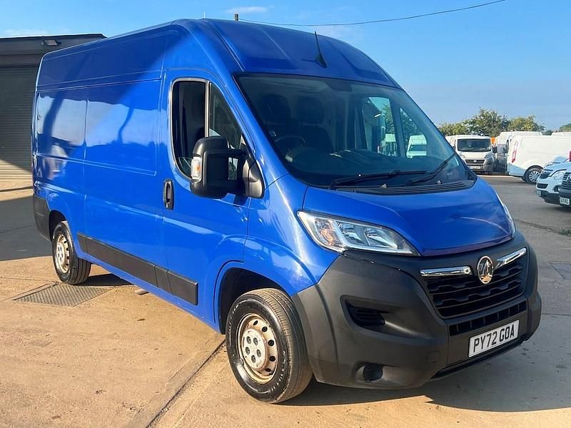 Used Vauxhall Movano 140 HP (102 kW) 2022 Grey MPV