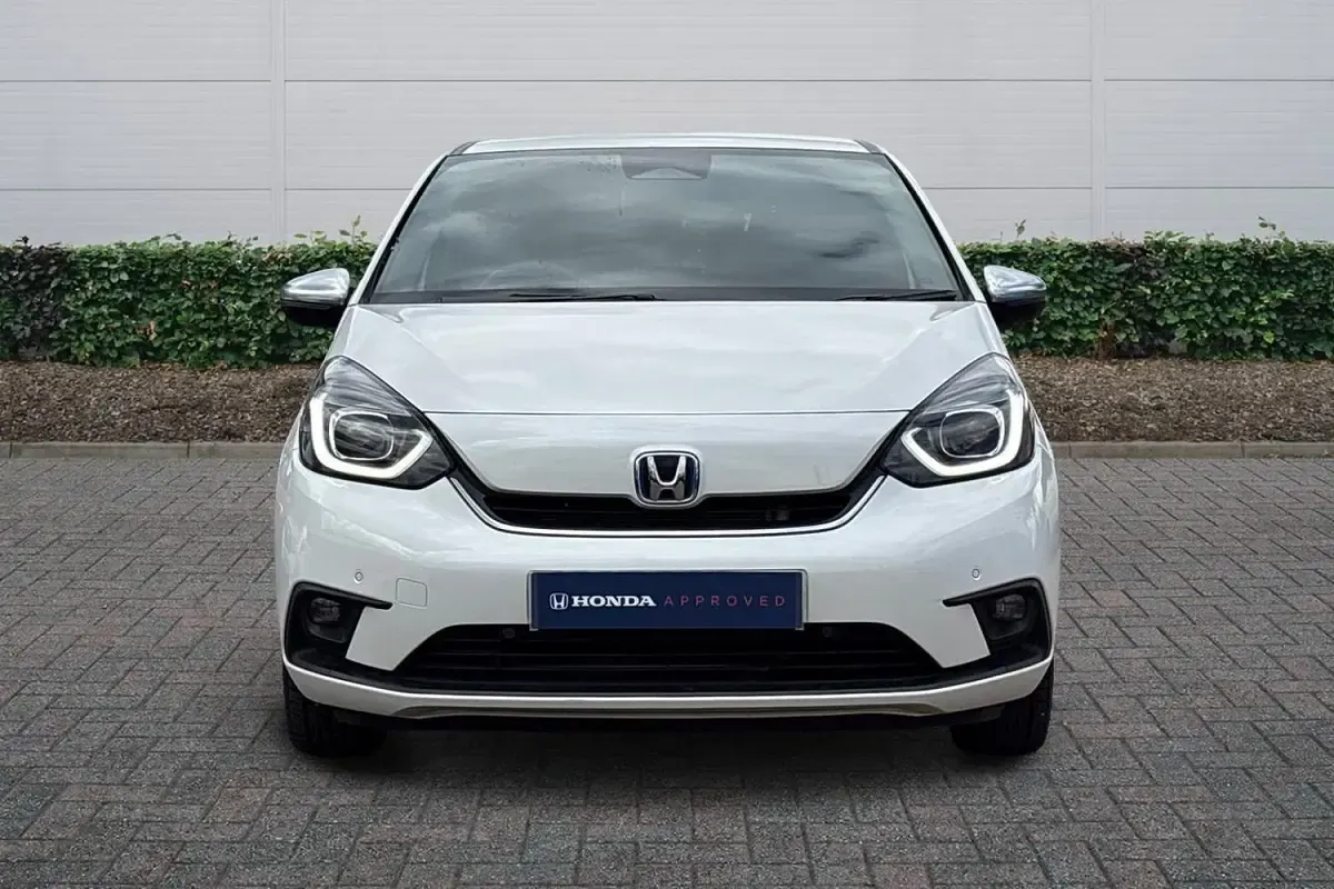 Second-hand Honda Jazz Hybrid 109 CP (80 kW) 2021 Alb Hatchback