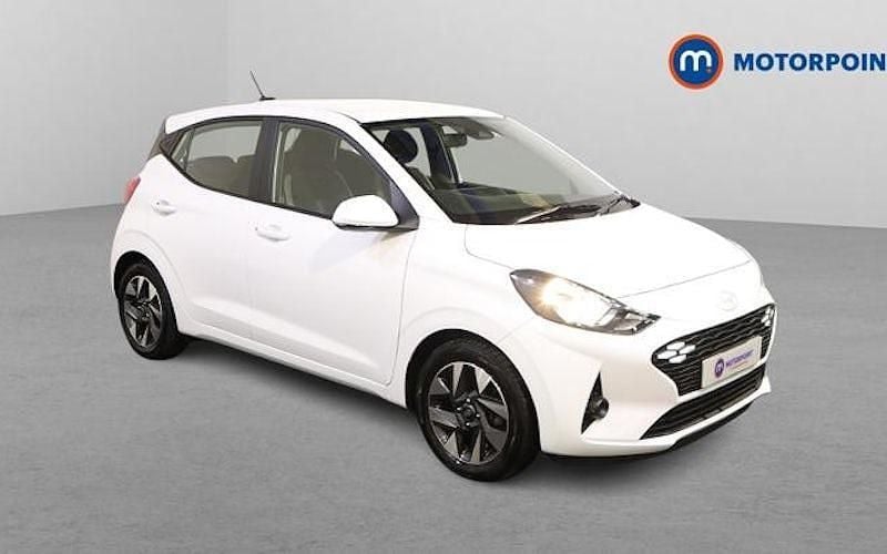 Used Hyundai i10 Advanced 79 HP (58 kW) 2025 White Hatchback