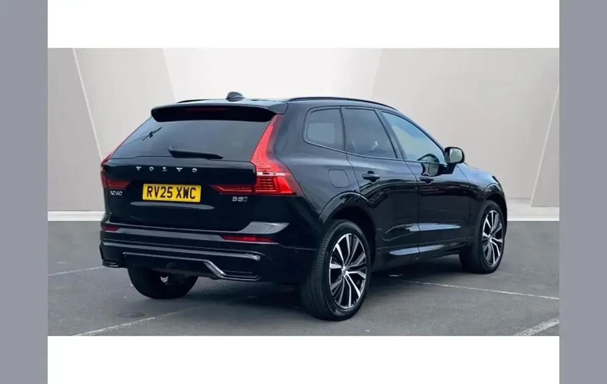 Used Volvo XC60 Ultra 250 HP (183 kW) 2025 Black SUV