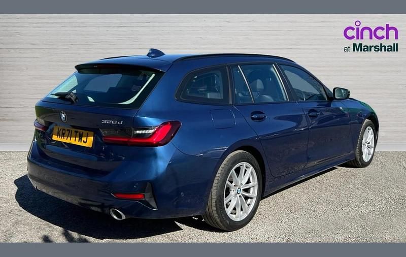 Used BMW 320e Comfort Edition 187 HP (137 kW) 2022 Blue Estate