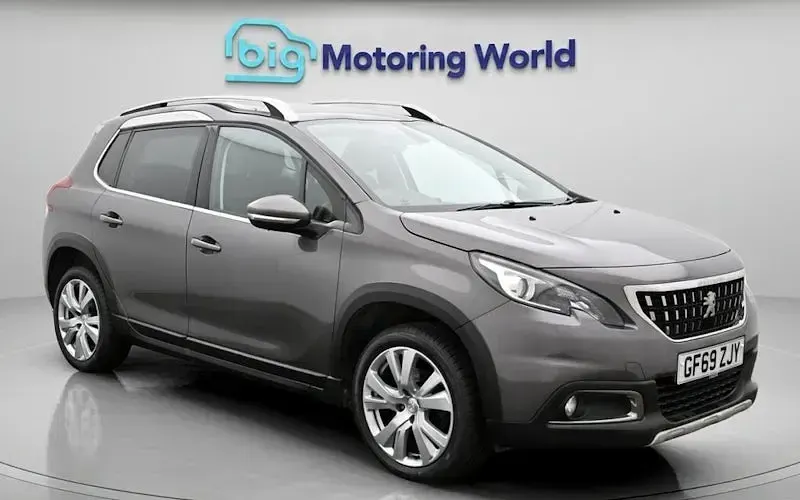 Gebraucht Peugeot 2008 Allure Premium 110 PS (80 kW) 2019 SUV