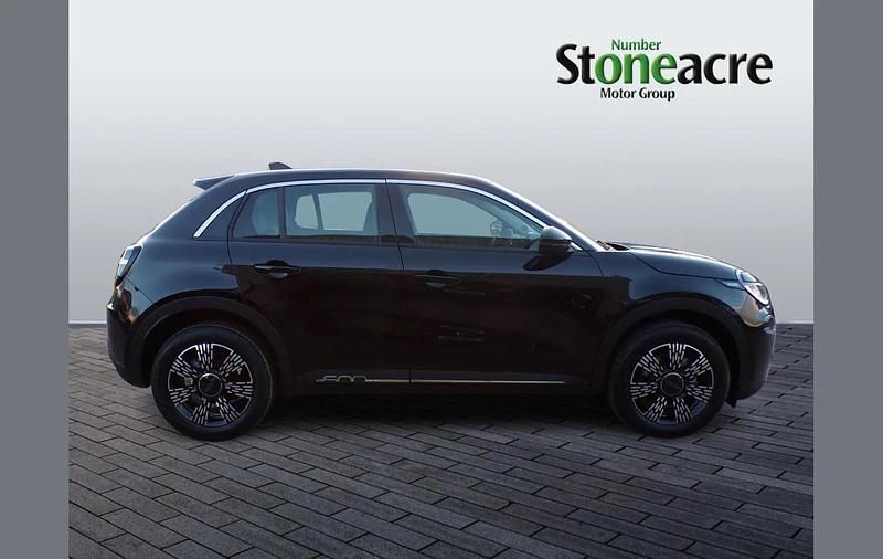 New Fiat 600 136 HP (100 kW) 2025 Black Hatchback