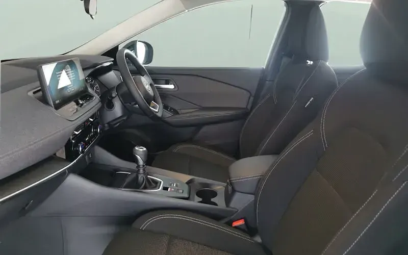 New Nissan Qashqai Acenta Premium 140 HP (102 kW) 2025 White SUV