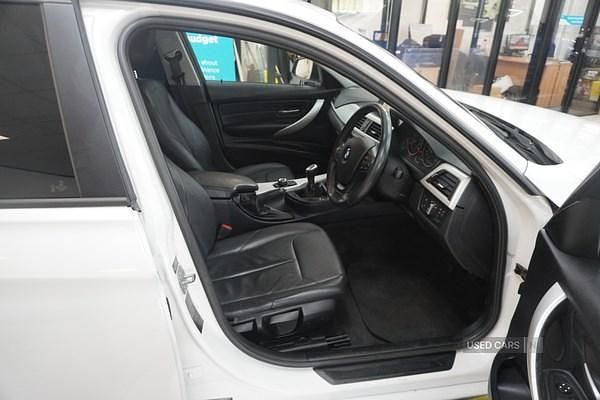 Used BMW 320 Efficient Dynamics 2013 White Sedan
