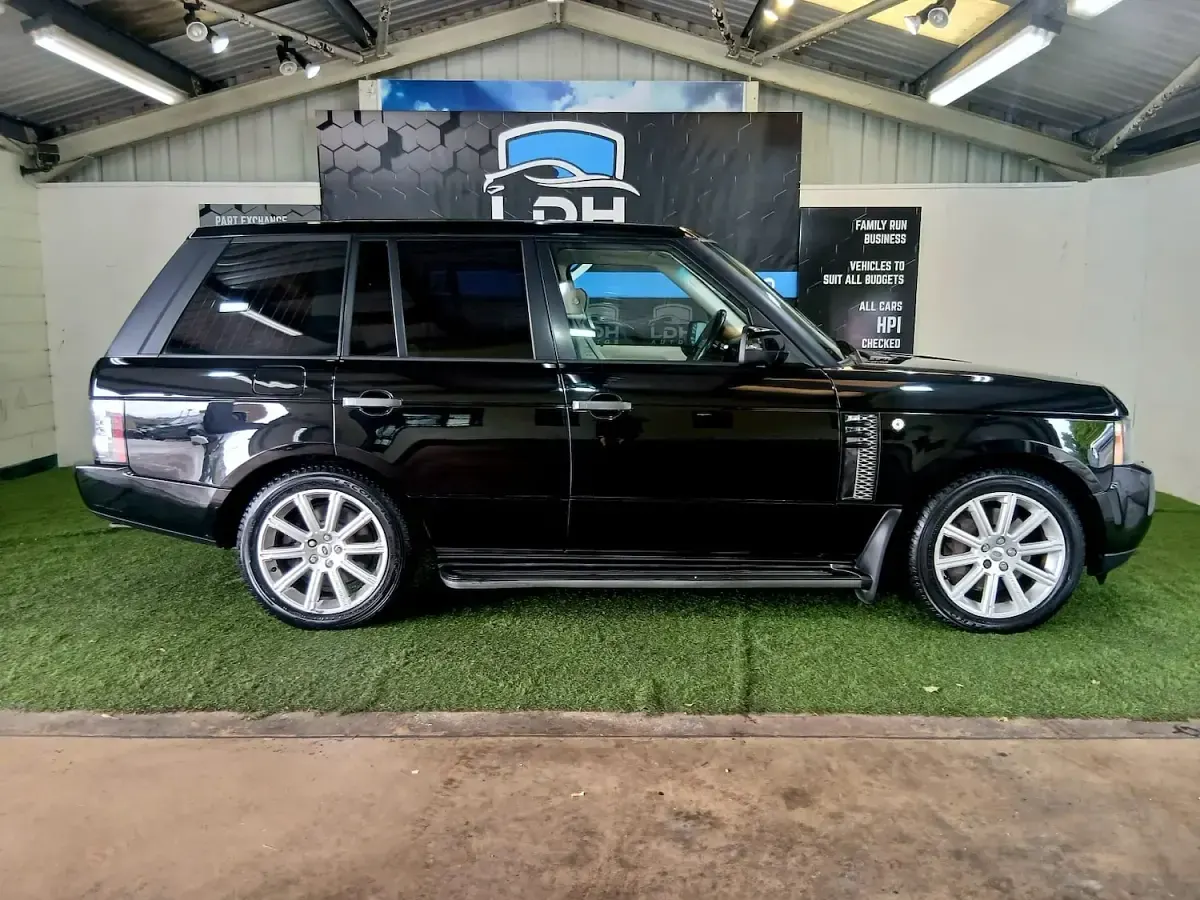 Used Land Rover Range Rover Vogue 313 HP (230 kW) 2011 Black SUV