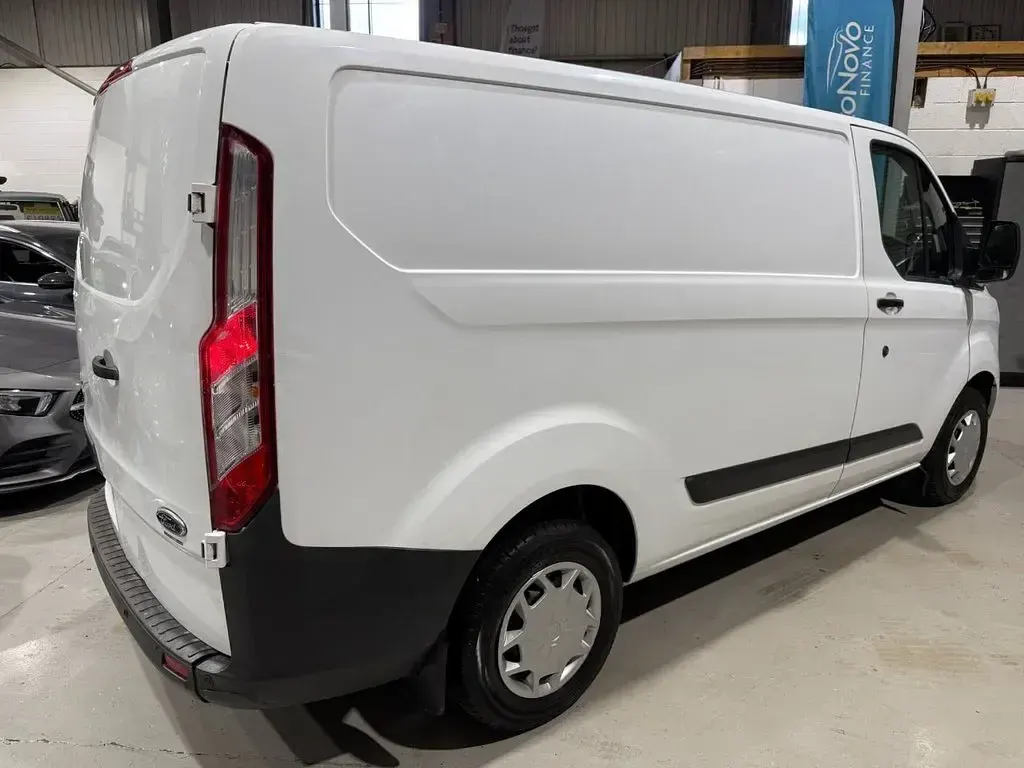 Used Ford Transit Custom Trend 123 HP (90 kW) 2015 White Van