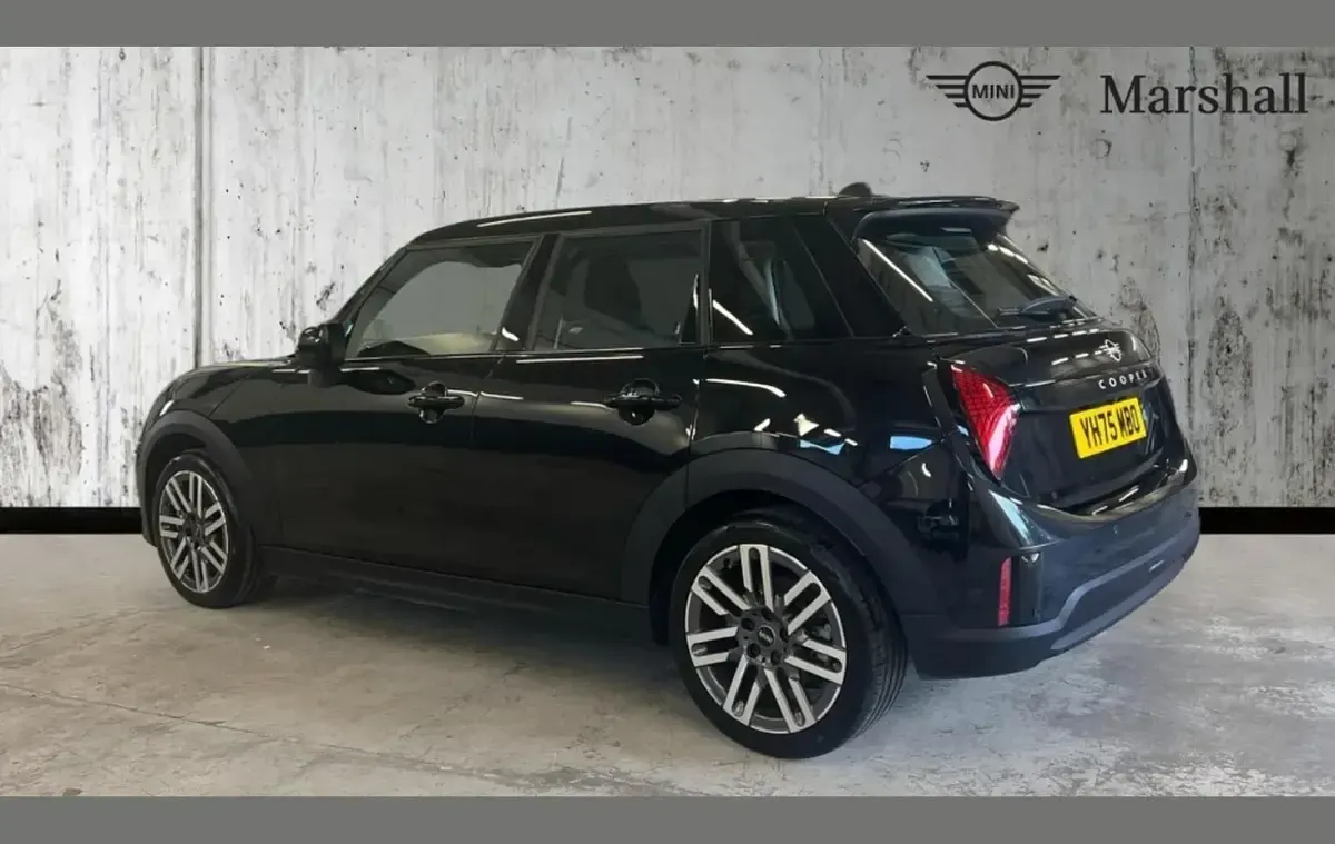 Used Mini Cooper Classic 150 kW (204 HP) 2025 Midnight black ii Hatchback