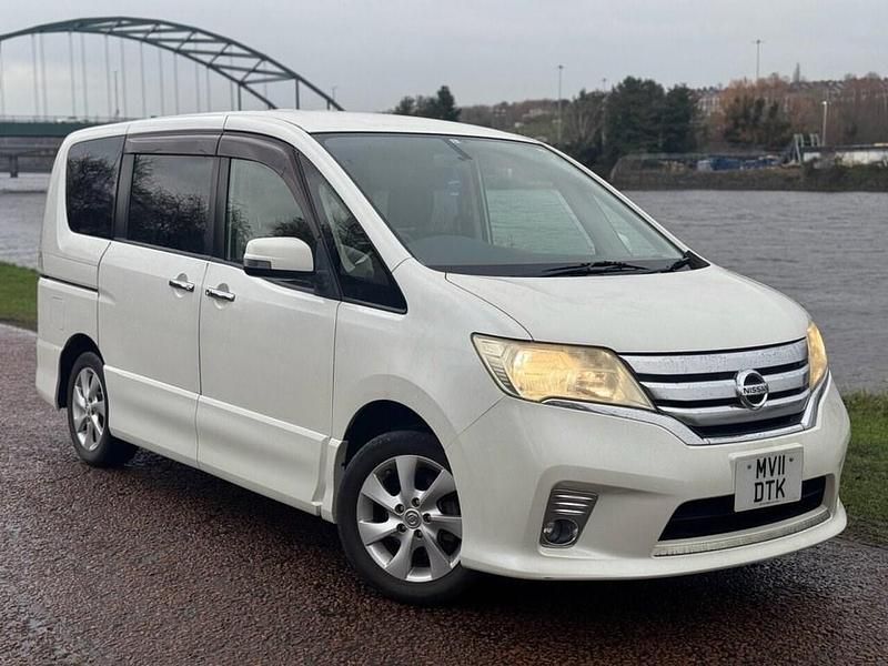 Used Nissan Serena 2011 White MPV