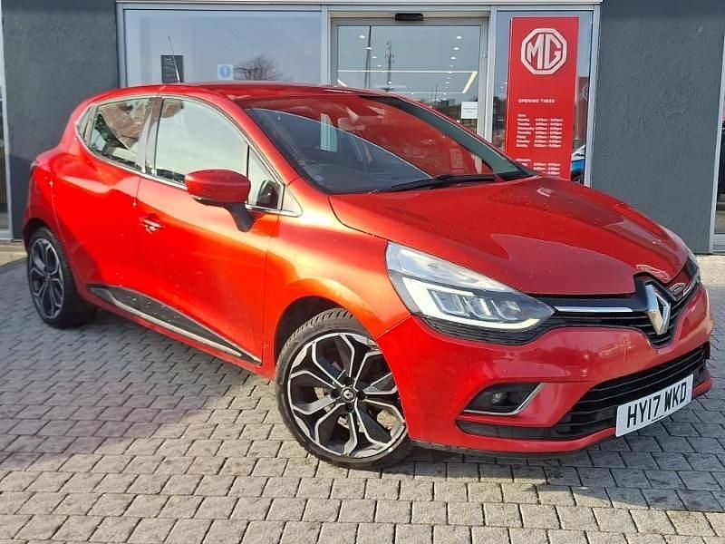 Used Renault Clio IV Dynamique 120 HP (88 kW) 2017 Red Hatchback