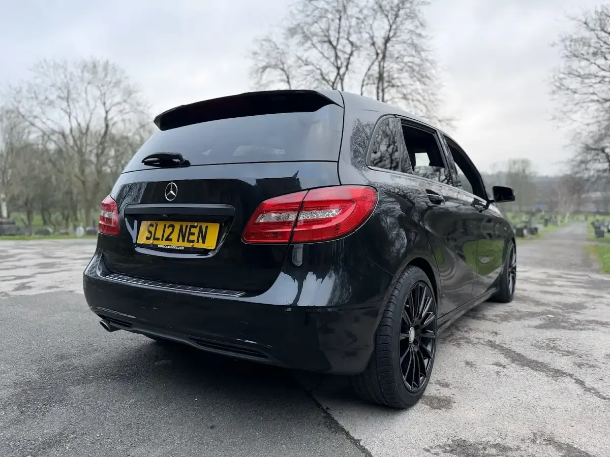 Used Mercedes B200 2012 Black Hatchback