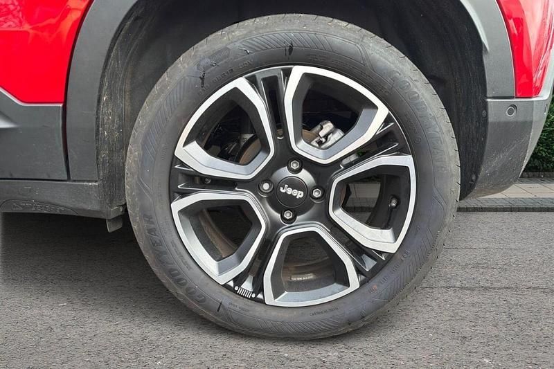 Used Jeep Avenger Summit 100 HP (73 kW) 2025 Red SUV